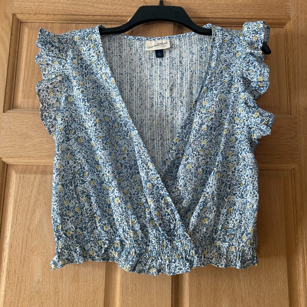 Cropped floral top